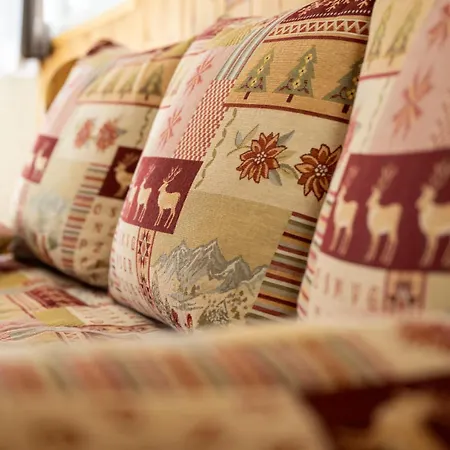 Petit Montagnard - Wifi - Parking - Terrasse Apartament Enchastrayes